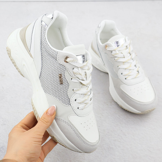 Skórzane sneakersy damskie białe eVento 8238